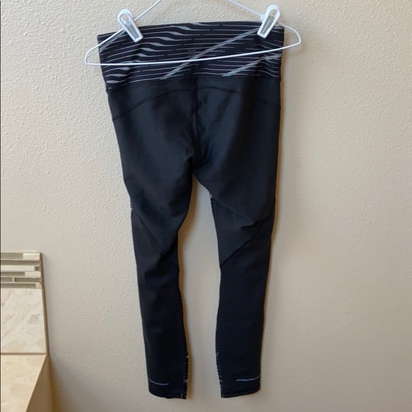 Athleta leggings - Picture 2 of 4